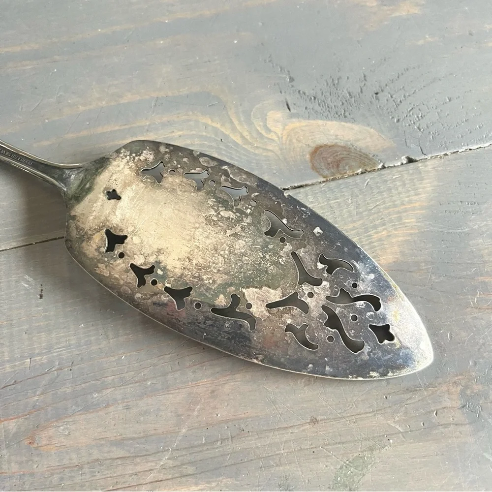Vintage Peerless Silver Plated Cake Pie Server